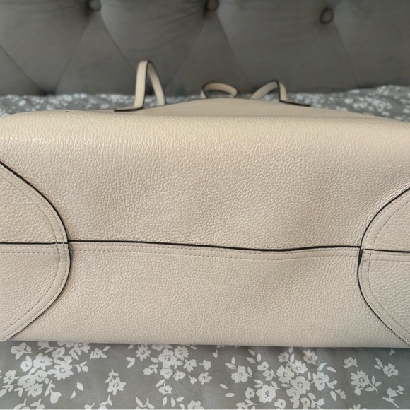 Coach White and Red 101 Dalmatians Tote - Picture 4 of 6